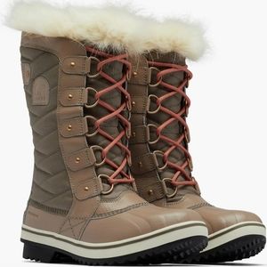 NEW in original box Sorel Tofino II Faux Fur Lined Waterproof Boot Women's